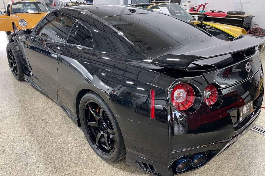 2023 NISSAN GT-R