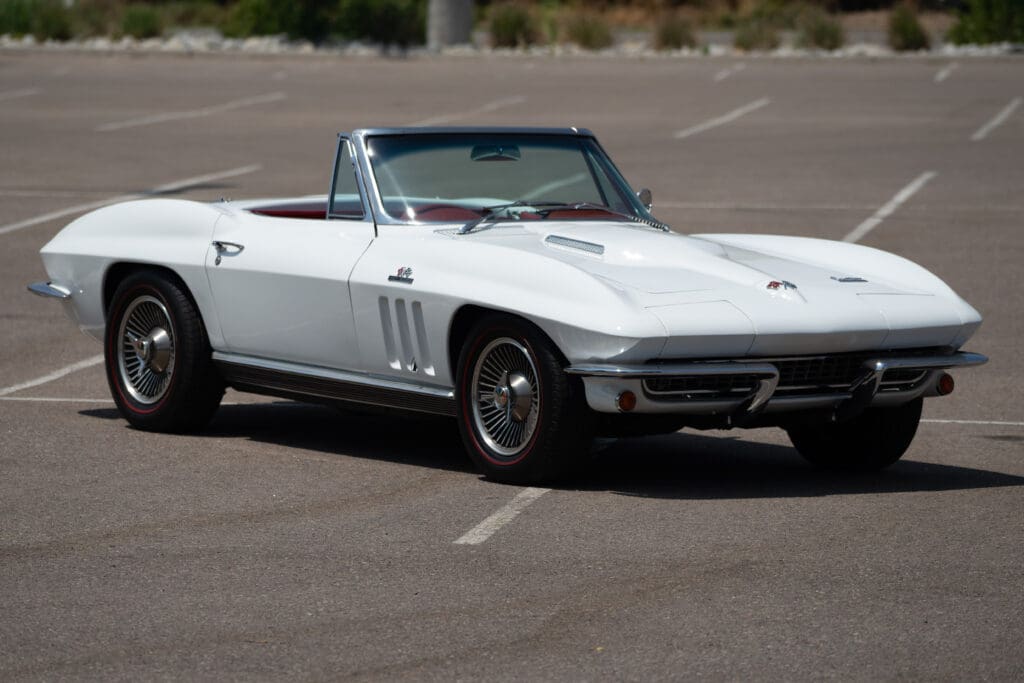 1966 CHEVROLET CORVETTE