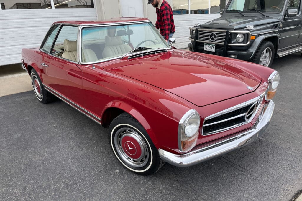1971 MERCEDES-BENZ 280SL PAGODA